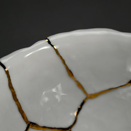 Kintsugi Porcelain Chawan Tea Bowl ー堀 貴春 "茶碗"