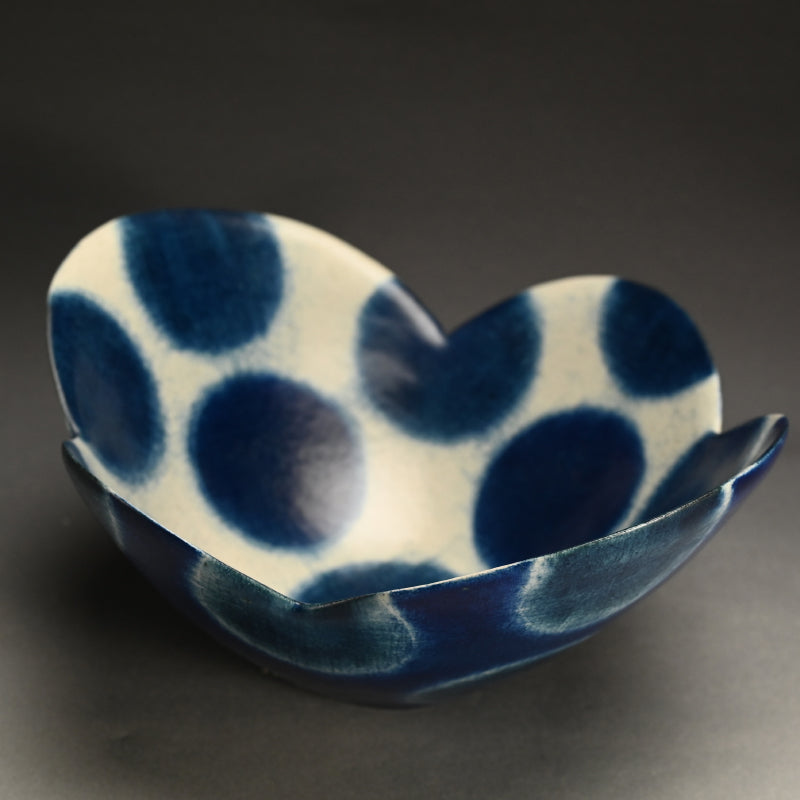 Large Blue & White Fluted Basin ー福島 寛子 “呉須絵青文輪花鉢”