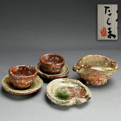 Ash Glazed Boxed Sake Set ー村越 琢磨 “灰釉 盃揃”