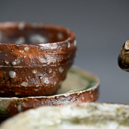 Ash Glazed Boxed Sake Set ー村越 琢磨 “灰釉 盃揃”