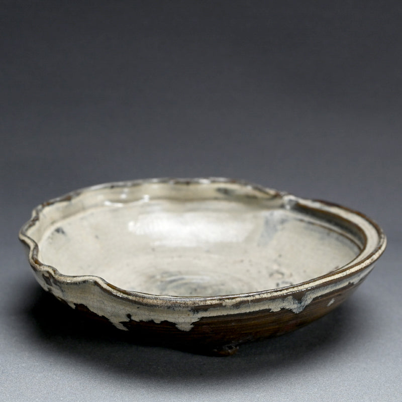 18th century Katratsu Awabi Bachi Ceramic Dish