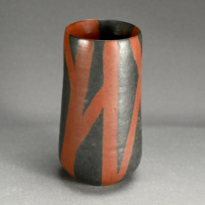 Russet Black Vase ー森野 泰明 "黒銹花瓶"