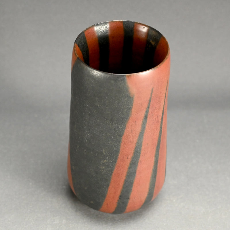 Russet Black Vase ー森野 泰明 "黒銹花瓶"