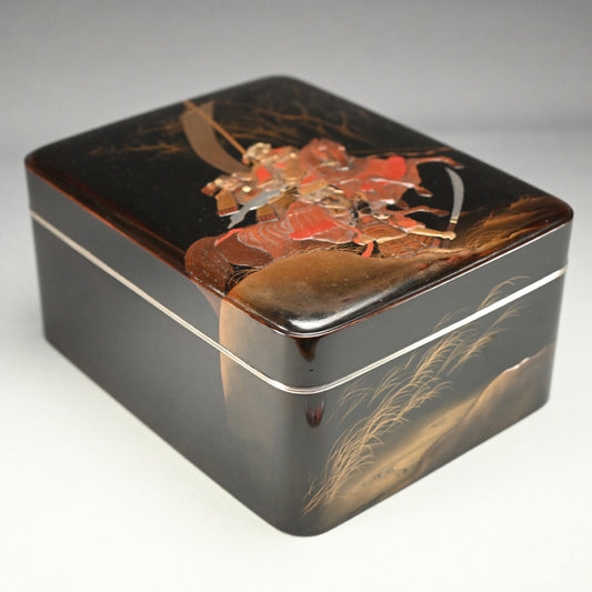 Lacquer Box with Mounted Samurai Warriors