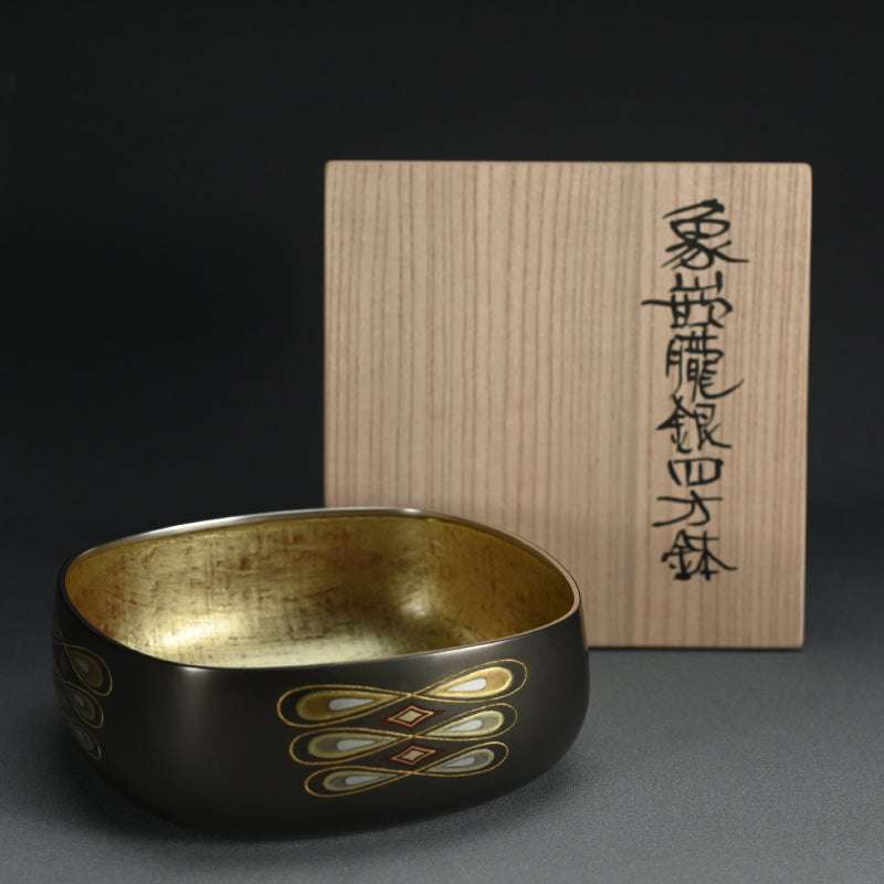 Contemporary Metal-craft Vessel ー鹿島 和生 "象嵌朧銀四方鉢"