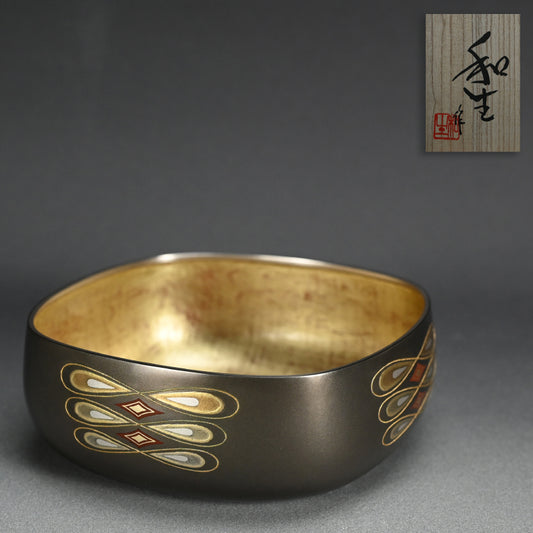 Contemporary Metal-craft Vessel ー鹿島 和生 "象嵌朧銀四方鉢"