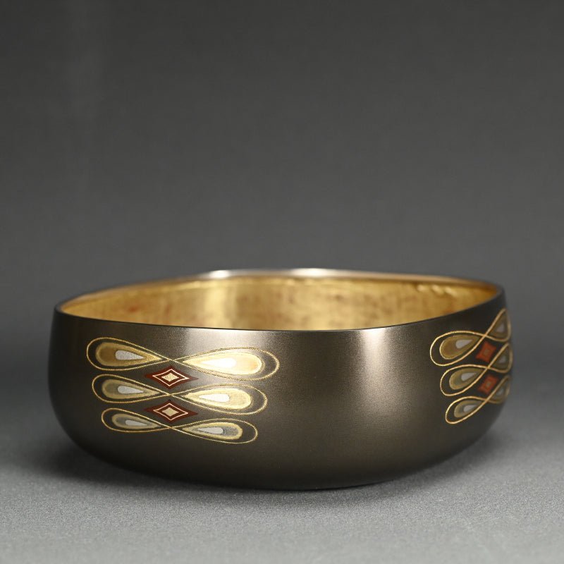 Contemporary Metal-craft Vessel ー鹿島 和生 "象嵌朧銀四方鉢"