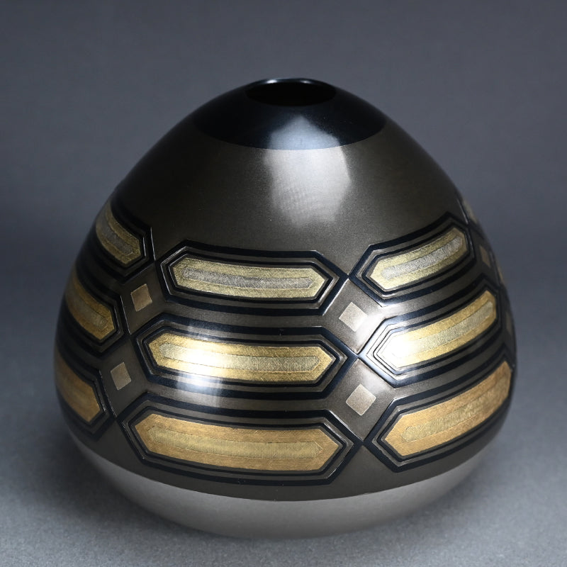 Contemporary Metal-craft Tsubo ー鹿島 和生 "象嵌壺"