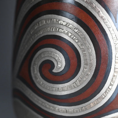 Contemporary Swirling Pattern Metal Vase ー鹿島 和生 “布目象嵌銷盛流渦文花器”