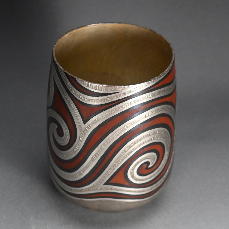 Contemporary Swirling Pattern Metal Vase ー鹿島 和生 “布目象嵌銷盛流渦文花器”