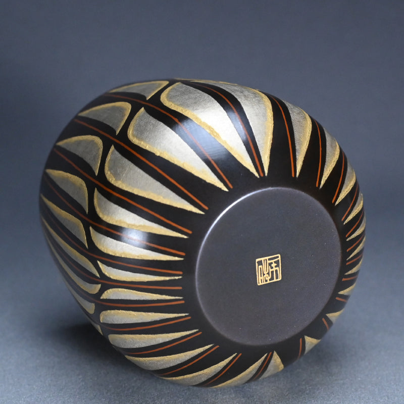 Silver Work Vase ー鹿島 和生 “象嵌黒味銅鉢”