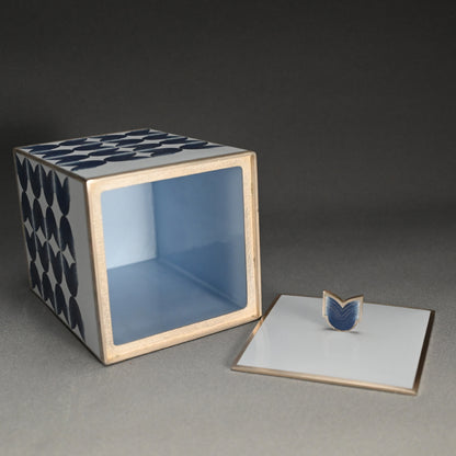 Exhibited Contemporary Cloisonne Mizusashi ー柴田 明 "有線七宝抽象文水指"