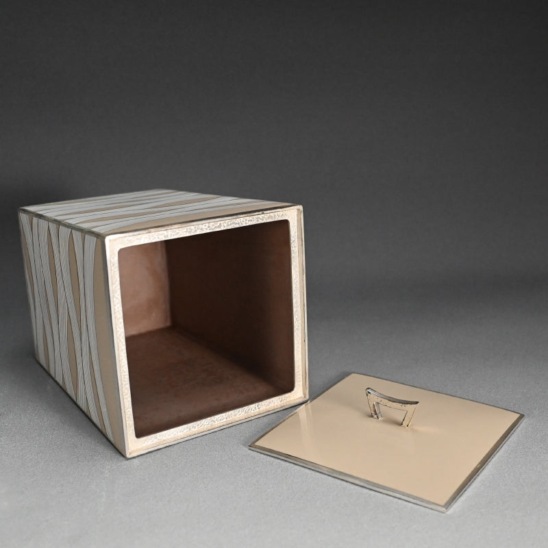 Exhibited Contemporary Cloisonne Mizusashi ー柴田 明 "有線七宝水指"