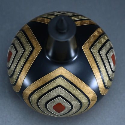 Silver Inlay Tsubo ー鹿島 和生 "布目象嵌金彩飾壺"