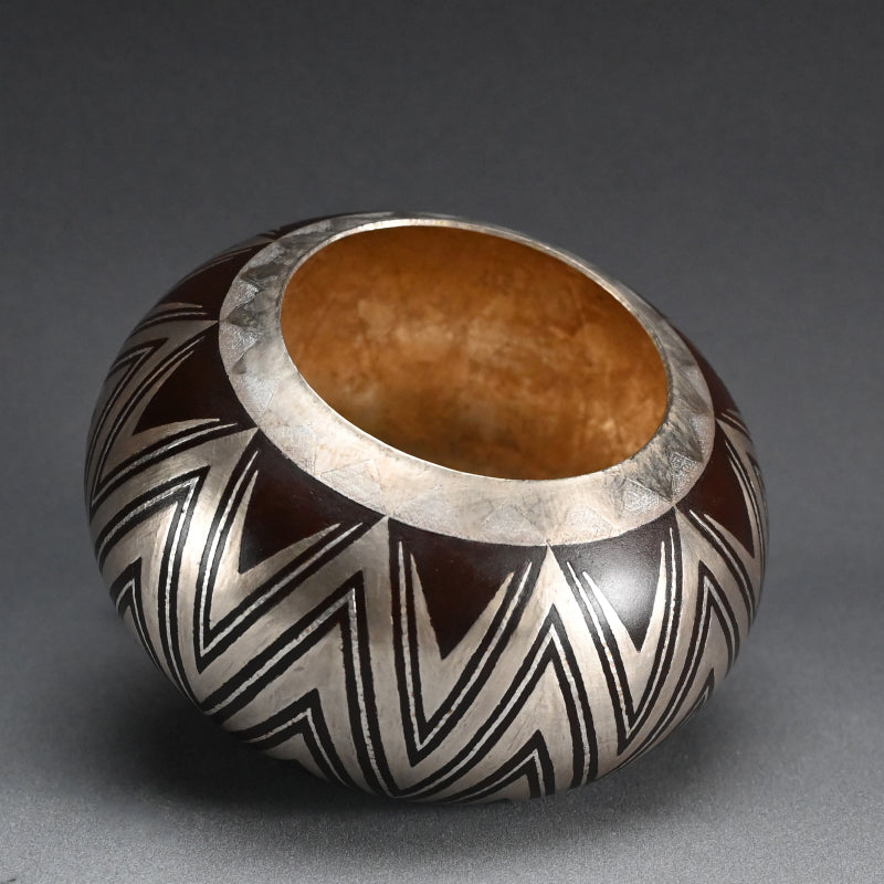 Silver-work Japanese Vase ー鹿島 和生 "銷盛銀彩鉄花器"