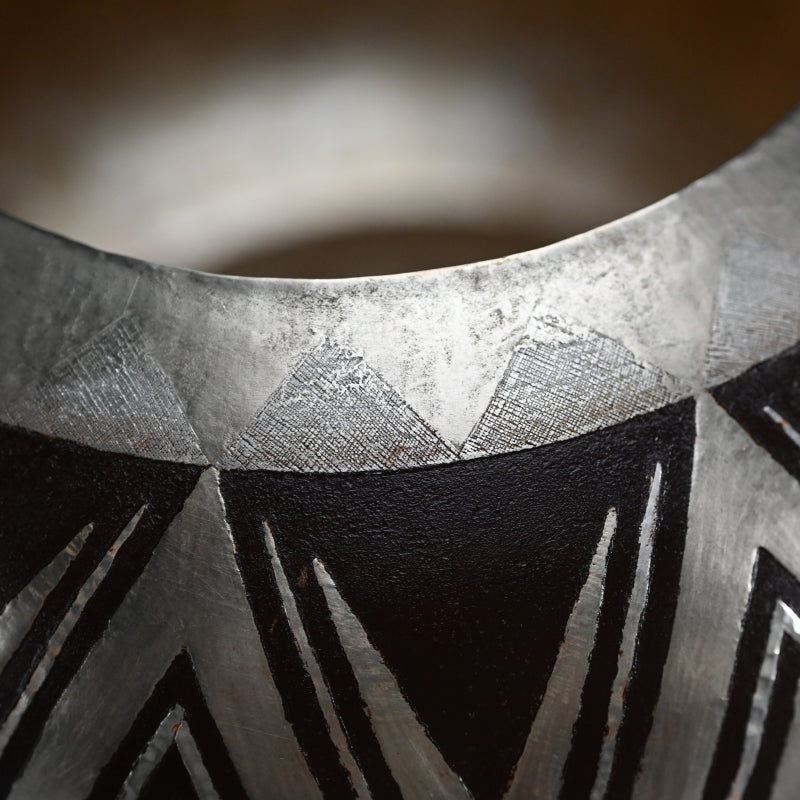 Silver-work Japanese Vase ー鹿島 和生 "銷盛銀彩鉄花器"