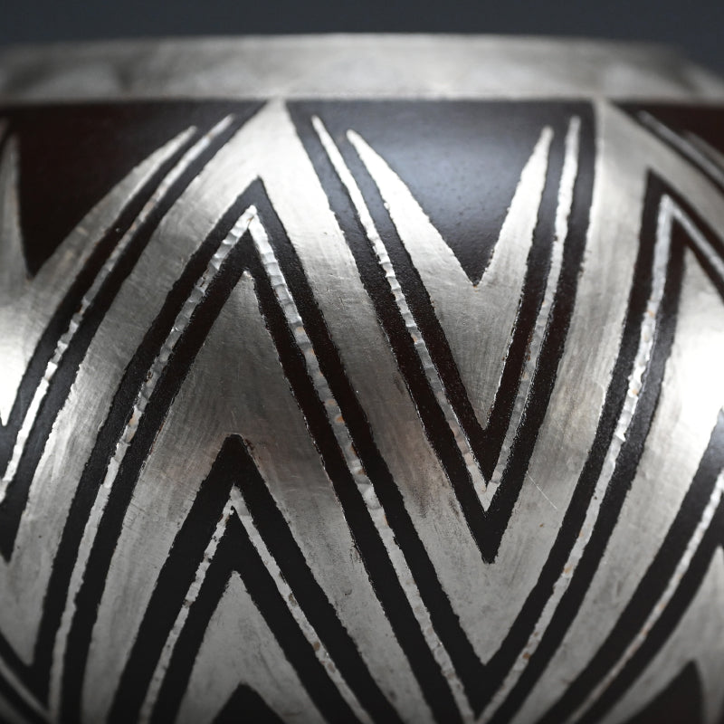 Silver-work Japanese Vase ー鹿島 和生 "銷盛銀彩鉄花器"