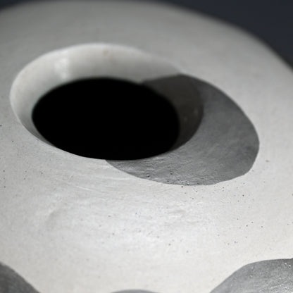 Silver Waved Vase ー森野 泰明 “銀彩波状文壺”