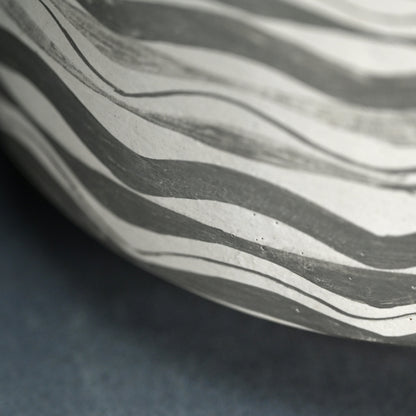 Silver Waved Vase ー森野 泰明 “銀彩波状文壺”