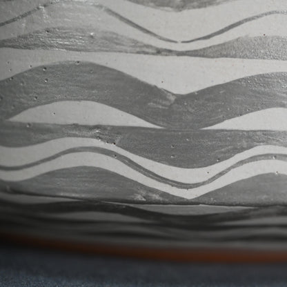 Silver Waved Vase ー森野 泰明 “銀彩波状文壺”