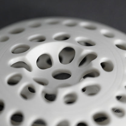 Sake Cup with Skeletal Pillow ー加藤 好康 “透文 盃”