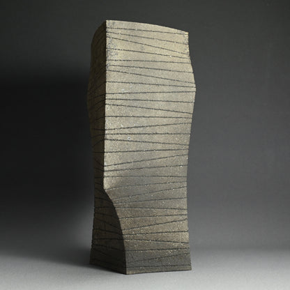 Massive Brutalist Vase ー伊藤 信 “線文壷”