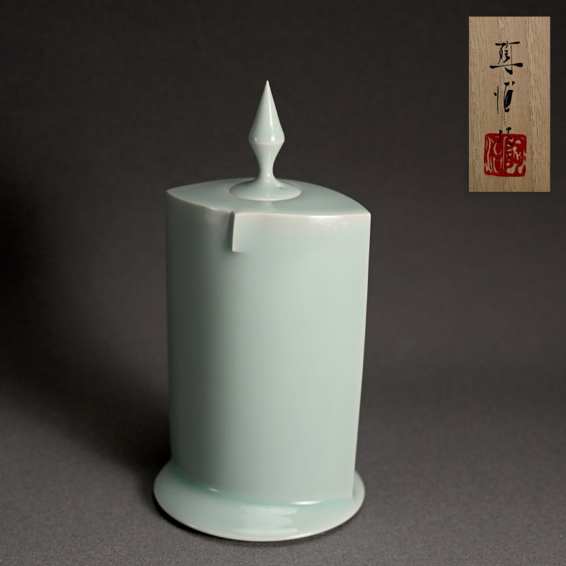 Contemporary Porcelain Incense burner ー深見 陶治 “青白磁香爐 澄”