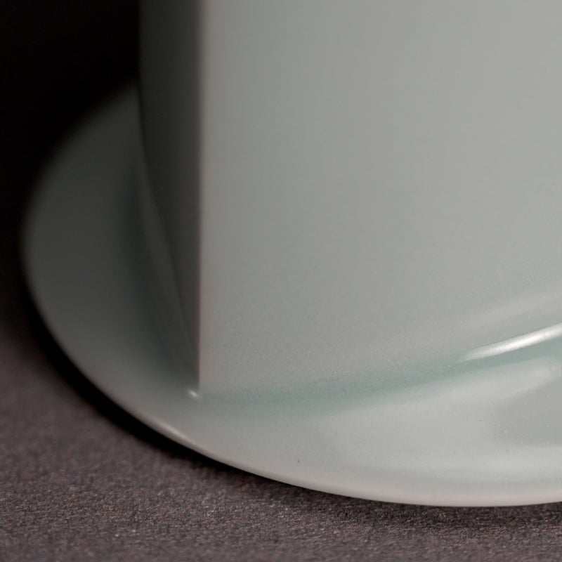 Contemporary Porcelain Incense burner ー深見 陶治 “青白磁香爐 澄”