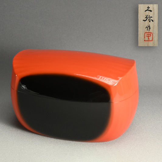Exhibited Dry lacquer box ー築地 久弥 “乾漆蓋物”「ふたひら」