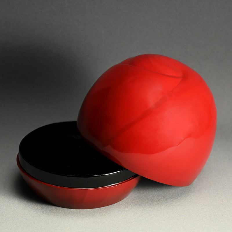 Exhibited Dry lacquer box ー伴野 崇 “乾漆合子 廻る”