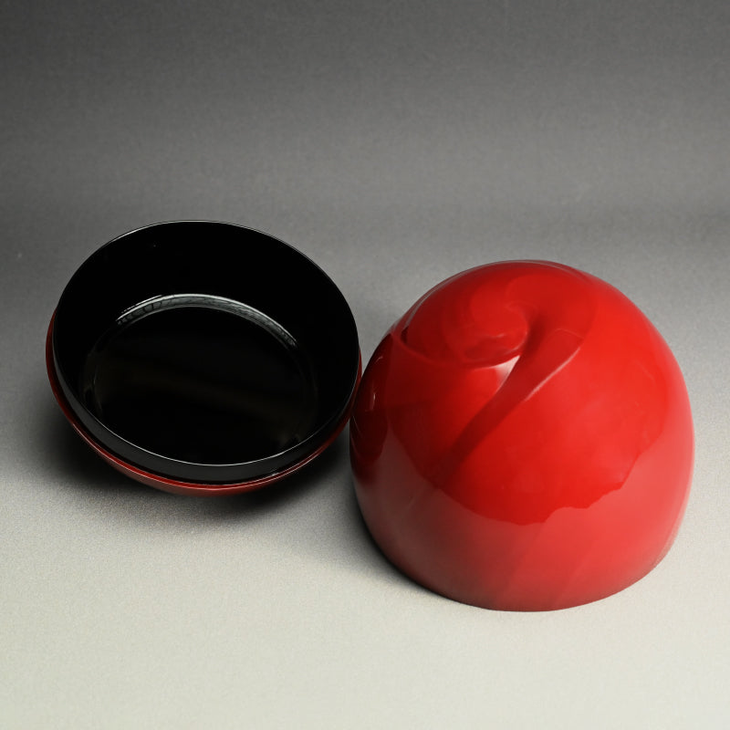 Exhibited Dry lacquer box ー伴野 崇 “乾漆合子 廻る”