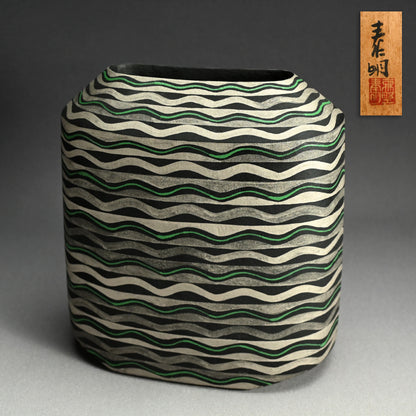 Contemporary Vase by Morino (Hiroaki) Taimei ー森野 泰明 "白銀泥彩扁壺"