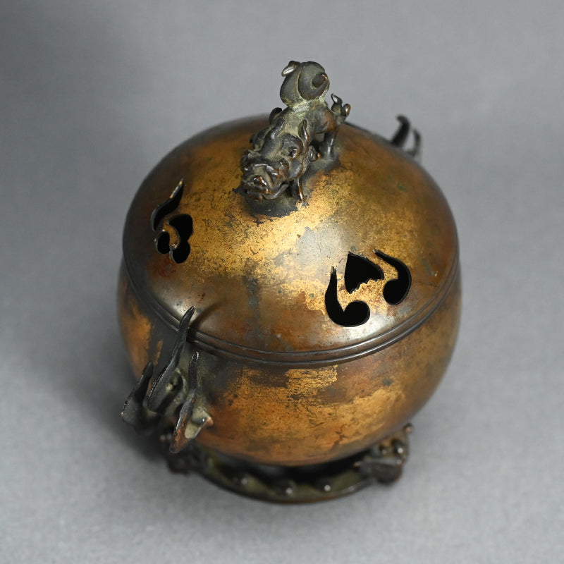 Gilded Sahari-do Buddhist Koro Incense Burner ー金砂張香炉