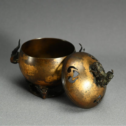 Gilded Sahari-do Buddhist Koro Incense Burner ー金砂張香炉