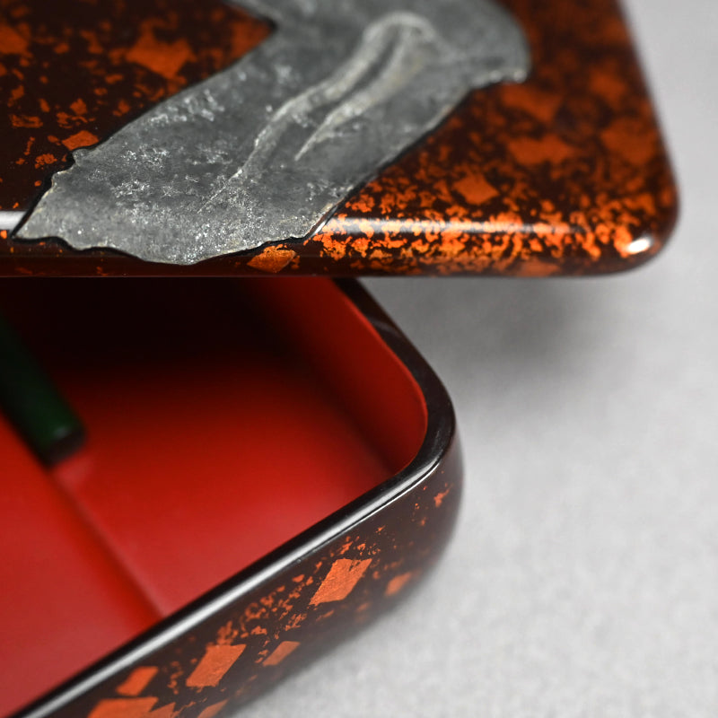 Lacquer Writing Box by Ito Tozan, Kamisaka Sekka and Hyoetsu ー三代 伊東 陶山, 神坂 雪佳, 二代 三木 表悦 “老松双鶴図”