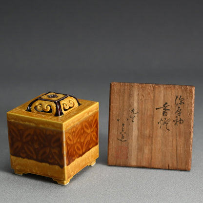 Koro Censer by Living National Treasure ー初代 徳田 八十吉 “香爐”