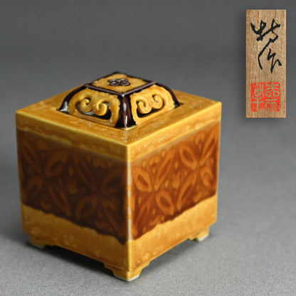Koro Censer by Living National Treasure ー初代 徳田 八十吉 “香爐”