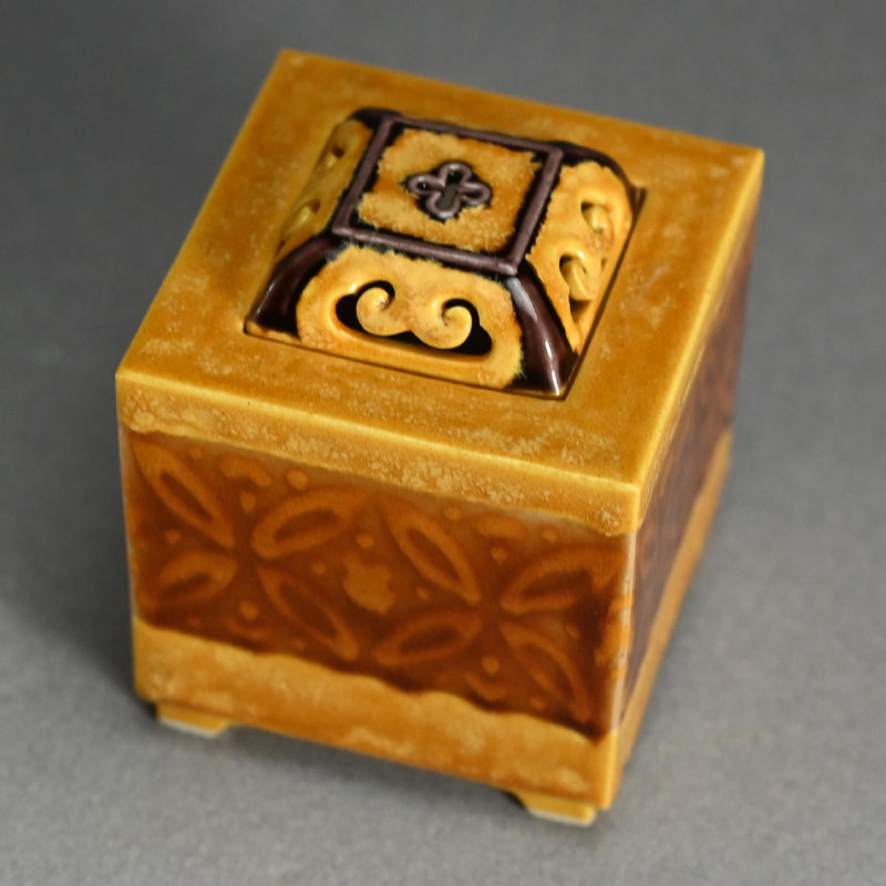 Koro Censer by Living National Treasure ー初代 徳田 八十吉 “香爐”