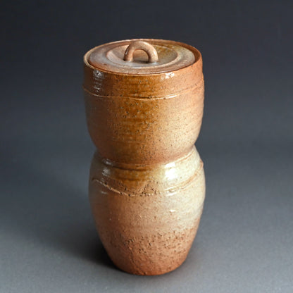 Hagi Pottery Mizusashi ー大和 保男 “萩焼 水指”