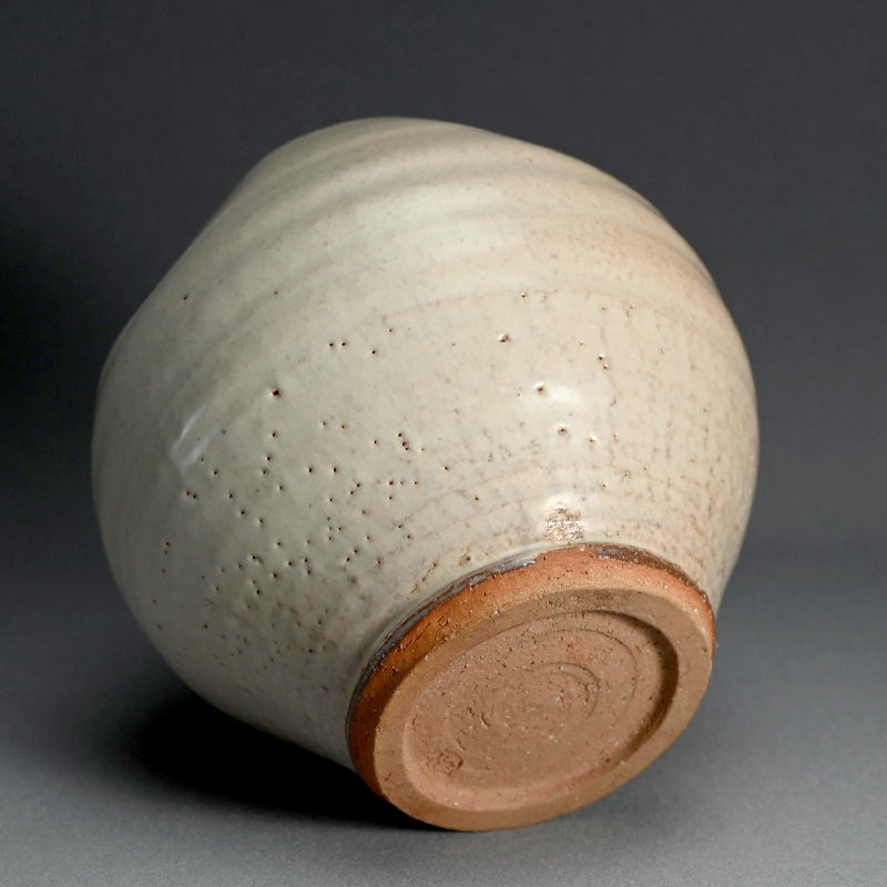 萩瓶花瓶 ー三輪栄造 「萩花入」 / Miwa Eizo – Kura Monzen Gallery