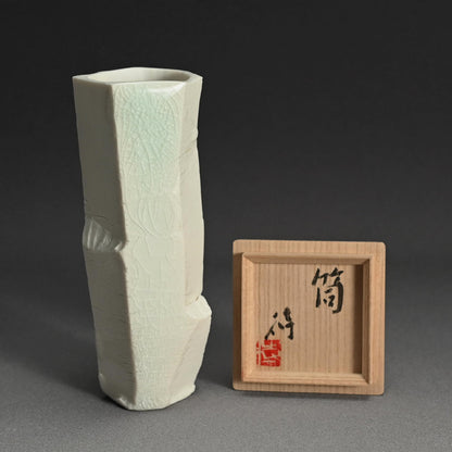 Exquisite Porcelain Vase ー小川 待子 “筒”