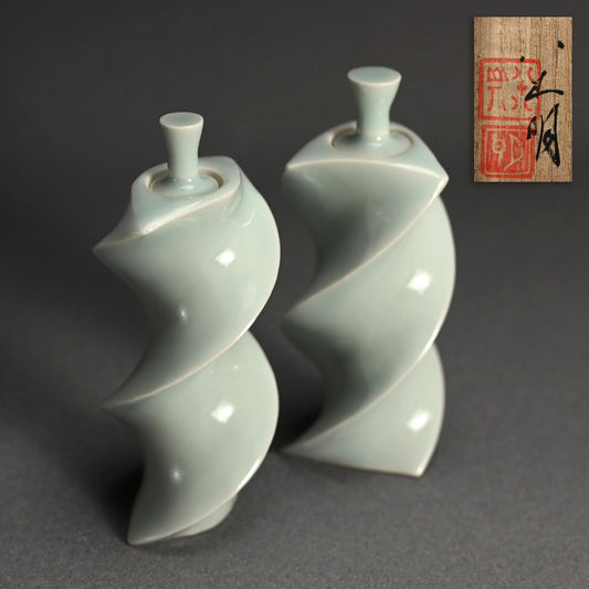 Pair Mentori Covered Vases ー八木 明 “面取り 蓋物”