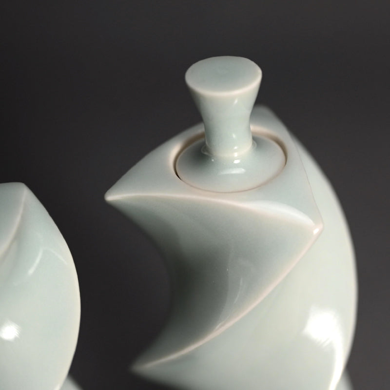 Pair Mentori Covered Vases ー八木 明 “面取り 蓋物”