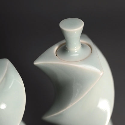 Pair Mentori Covered Vases ー八木 明 “面取り 蓋物”