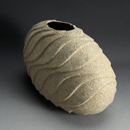 Contemporary Wave Patterned Vase ー崎山 隆之 “波紋”