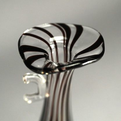 Flowering Glass Vase ー小林 貢 “寅吹硝子 野の花のために”