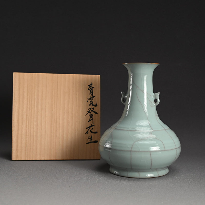Fine Crackled Celadon Vase ー浦口 雅行 “青瓷双耳花生”
