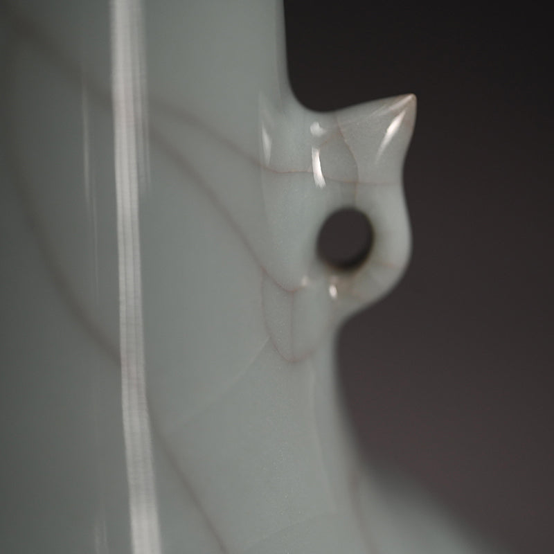 Fine Crackled Celadon Vase ー浦口 雅行 “青瓷双耳花生”