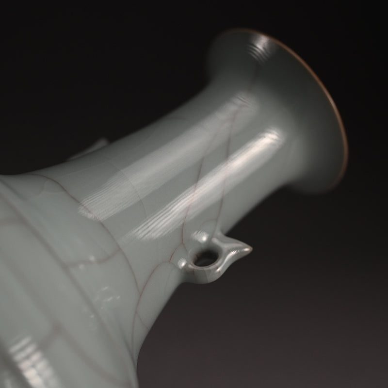 Fine Crackled Celadon Vase ー浦口 雅行 “青瓷双耳花生”