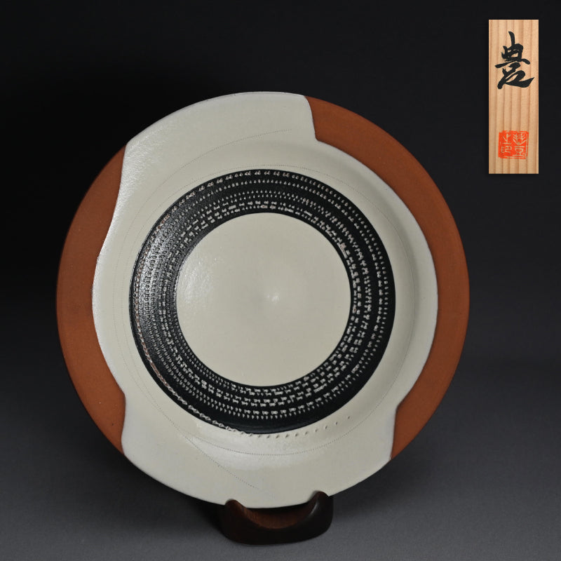 Dramatic Chattered Platter ー近藤 豊 “白班之文 大皿”